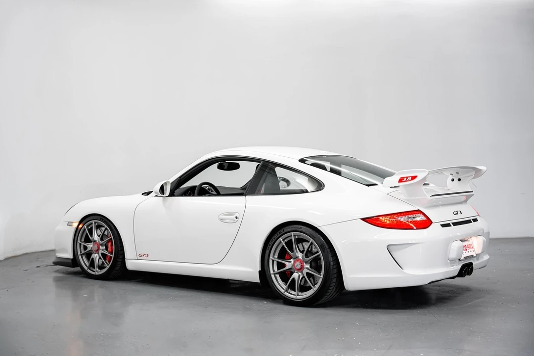 2010 Porsche 997 GT3 - Image 8 of 31