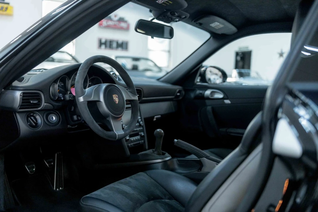 2010 Porsche 997 GT3 - Image 2 of 12