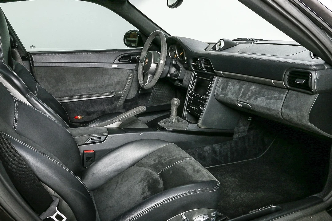 2010 Porsche 997 GT3 - Image 12 of 31