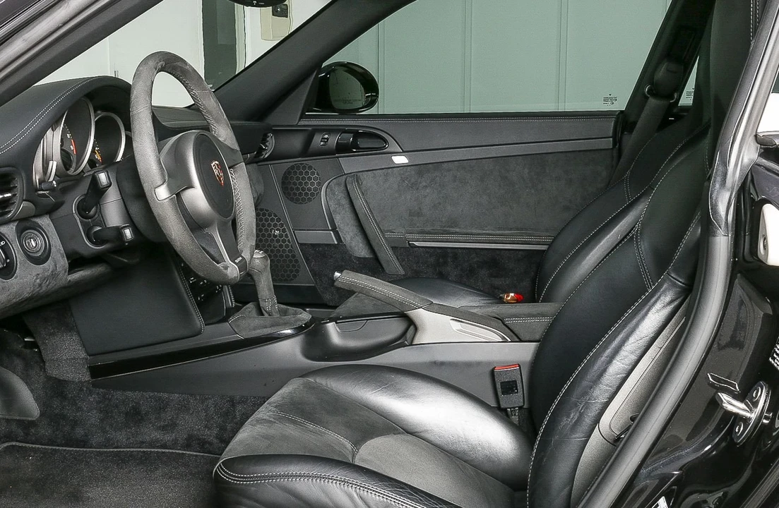 2010 Porsche 997 GT3 - Image 14 of 31