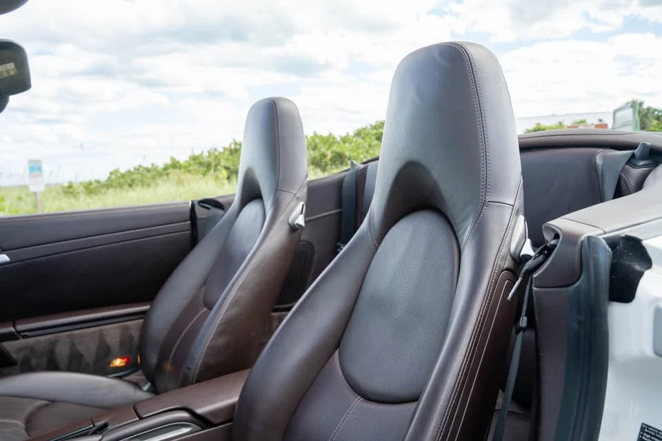 2010 Porsche 997 Carrera - Image 2 of 20