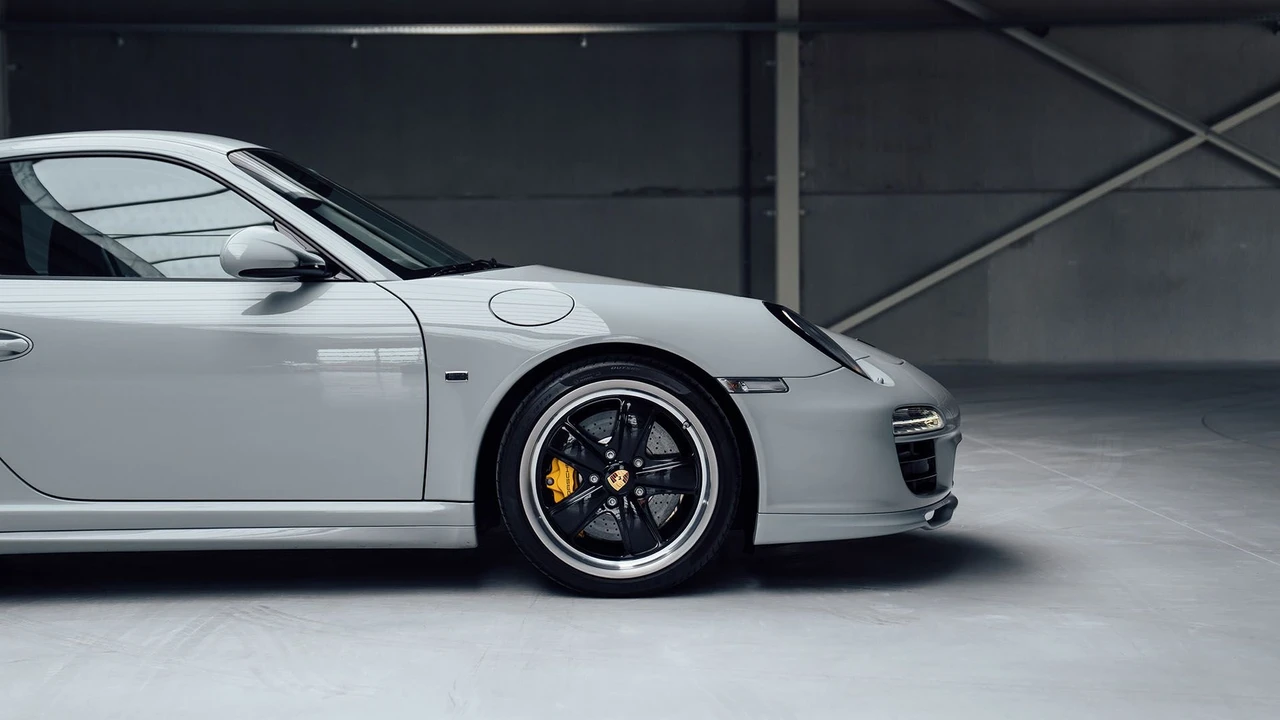 2010 Porsche 997 Sport Classic - Image 17 of 31