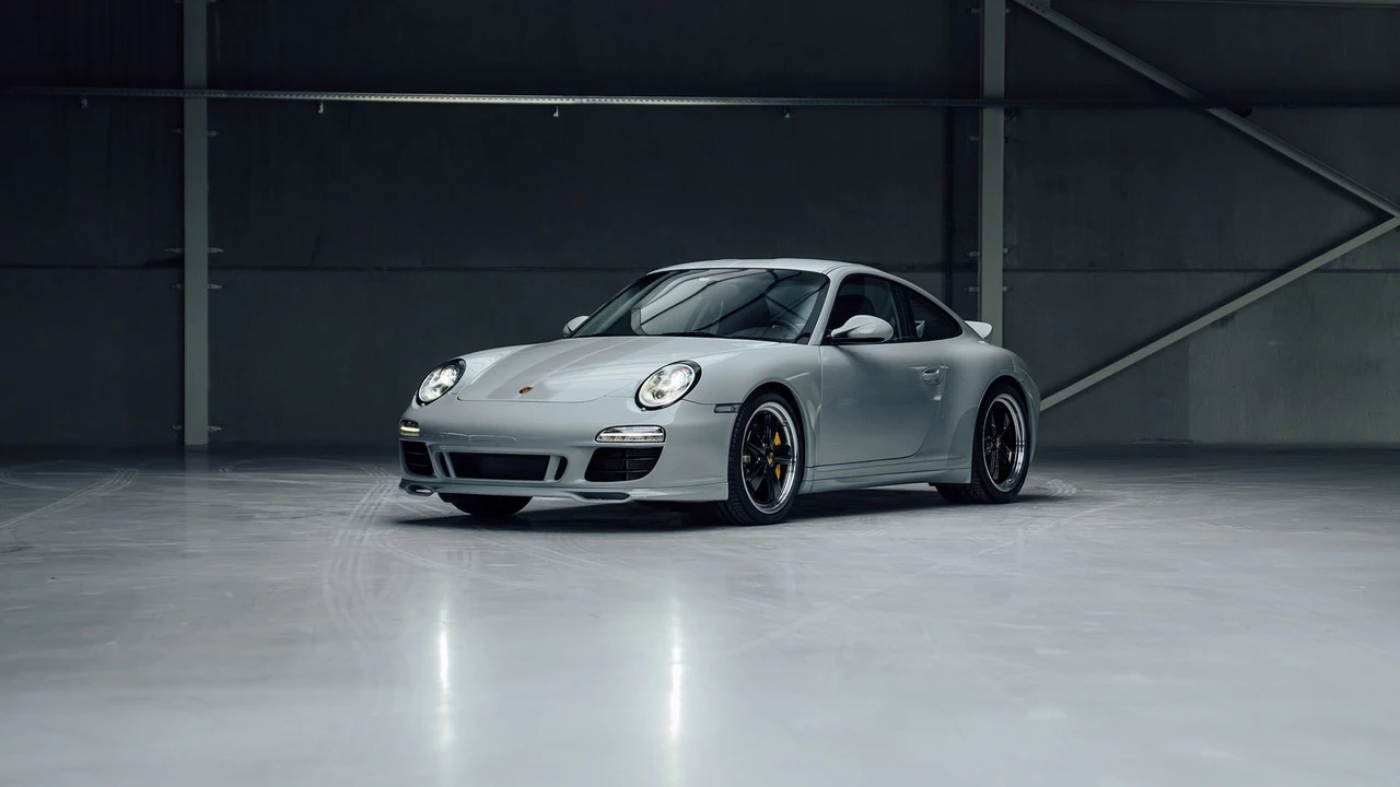 2010 Porsche 997 Sport Classic - Image 9 of 31