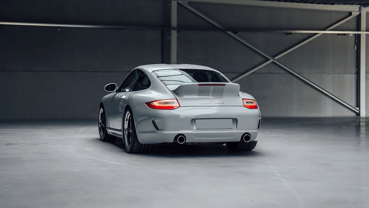 2010 Porsche 997 Sport Classic - Image 12 of 31