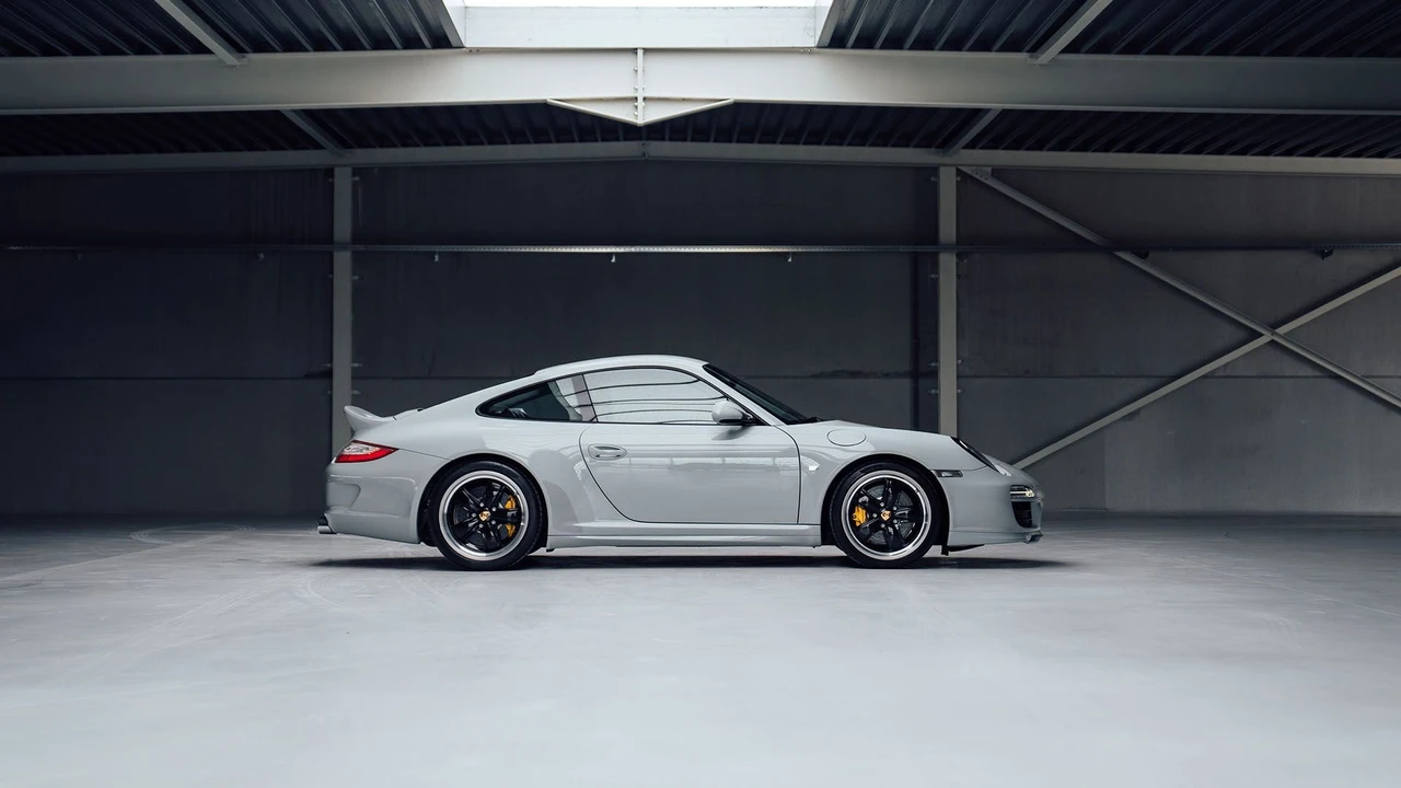 2010 Porsche 997 Sport Classic - Image 5 of 31