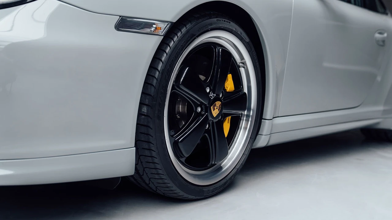 2010 Porsche 997 Sport Classic - Image 10 of 31