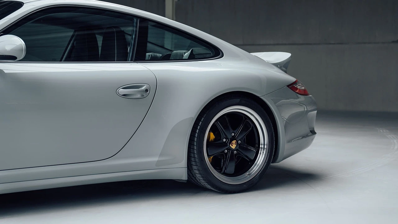 2010 Porsche 997 Sport Classic - Image 18 of 31