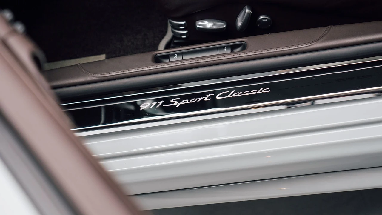 2010 Porsche 997 Sport Classic - Image 31 of 31