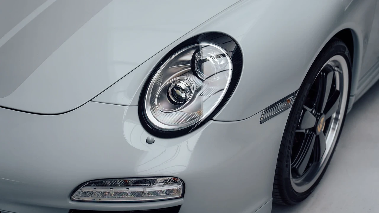2010 Porsche 997 Sport Classic - Image 15 of 31