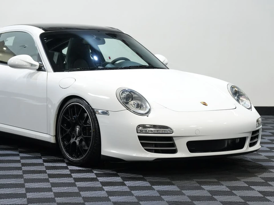 2010 Porsche 997 Targa - Image 9 of 31