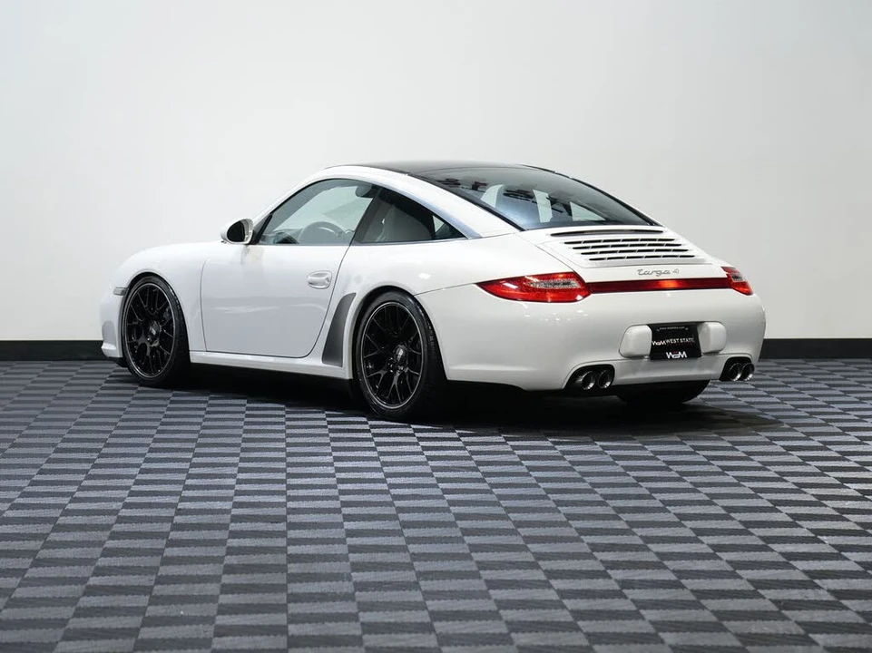 2010 Porsche 997 Targa - Image 8 of 31