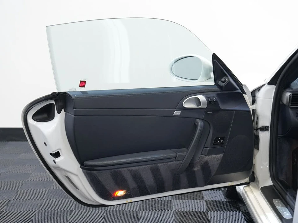 2010 Porsche 997 Targa - Image 23 of 31