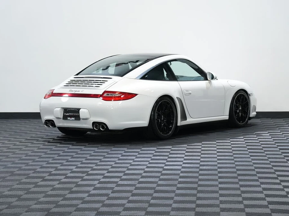 2010 Porsche 997 Targa - Image 6 of 31