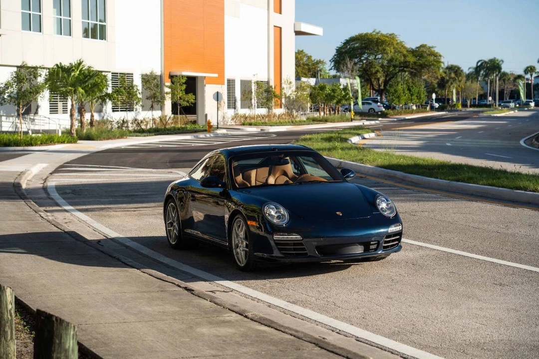 2010 Porsche 997 Targa - Image 12 of 31