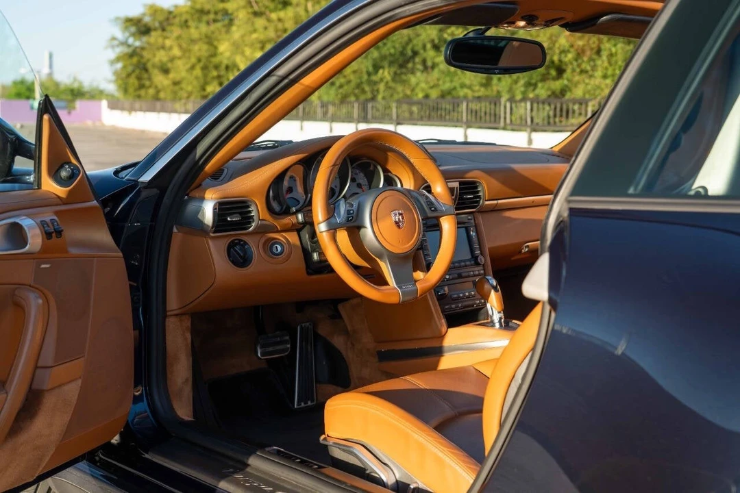 2010 Porsche 997 Targa - Image 6 of 31