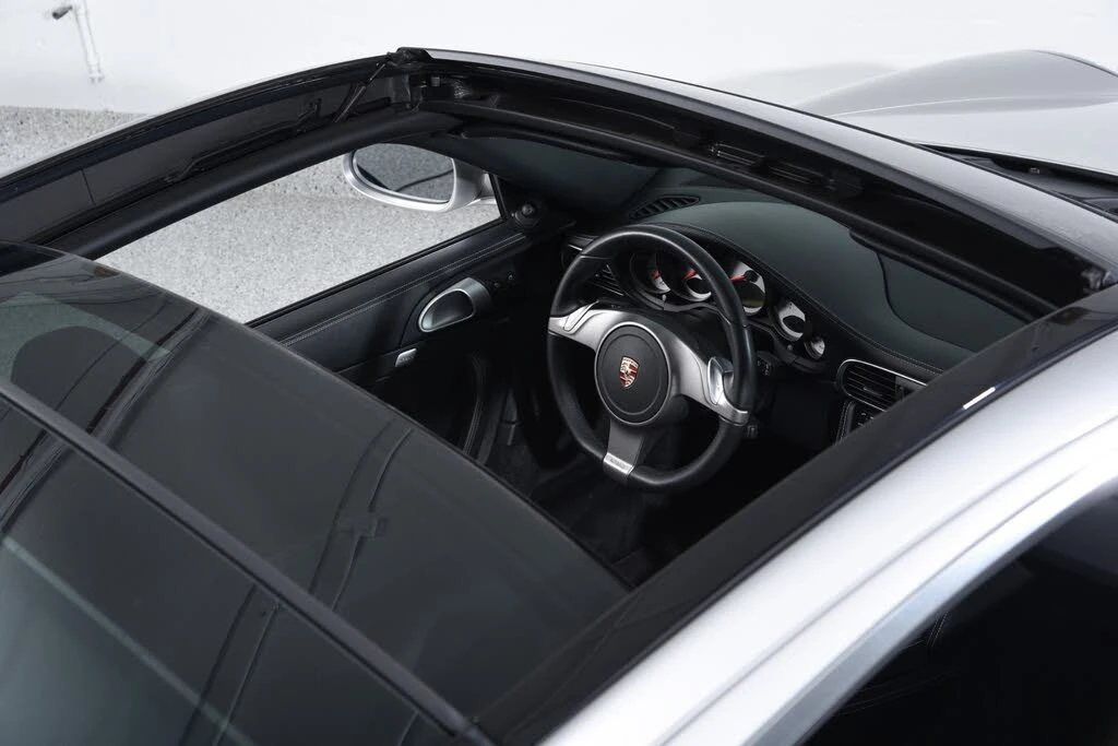 2010 Porsche 997 Targa - Image 10 of 31