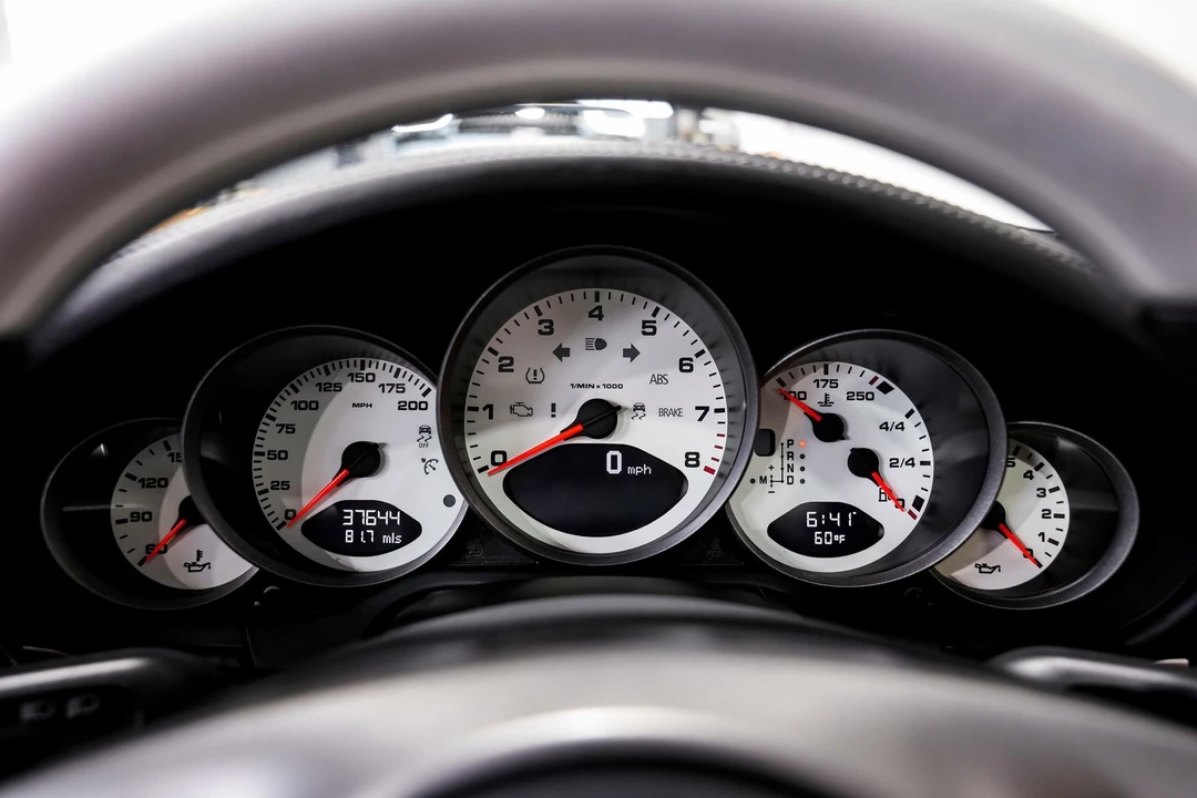 2010 Porsche 911 - Image 11 of 31