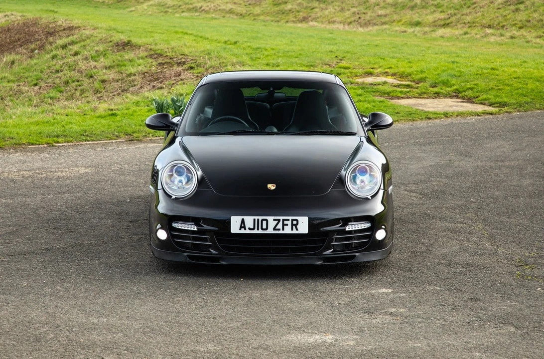 2010 Porsche 997 Turbo - Image 6 of 30