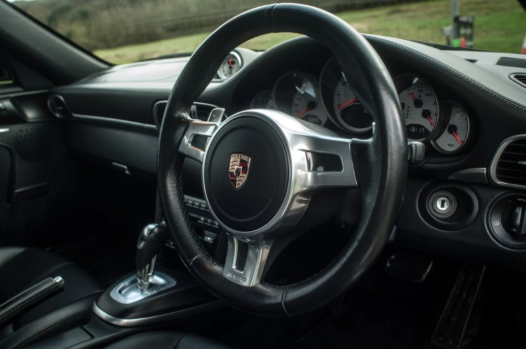 2010 Porsche 997 Turbo - Image 23 of 30
