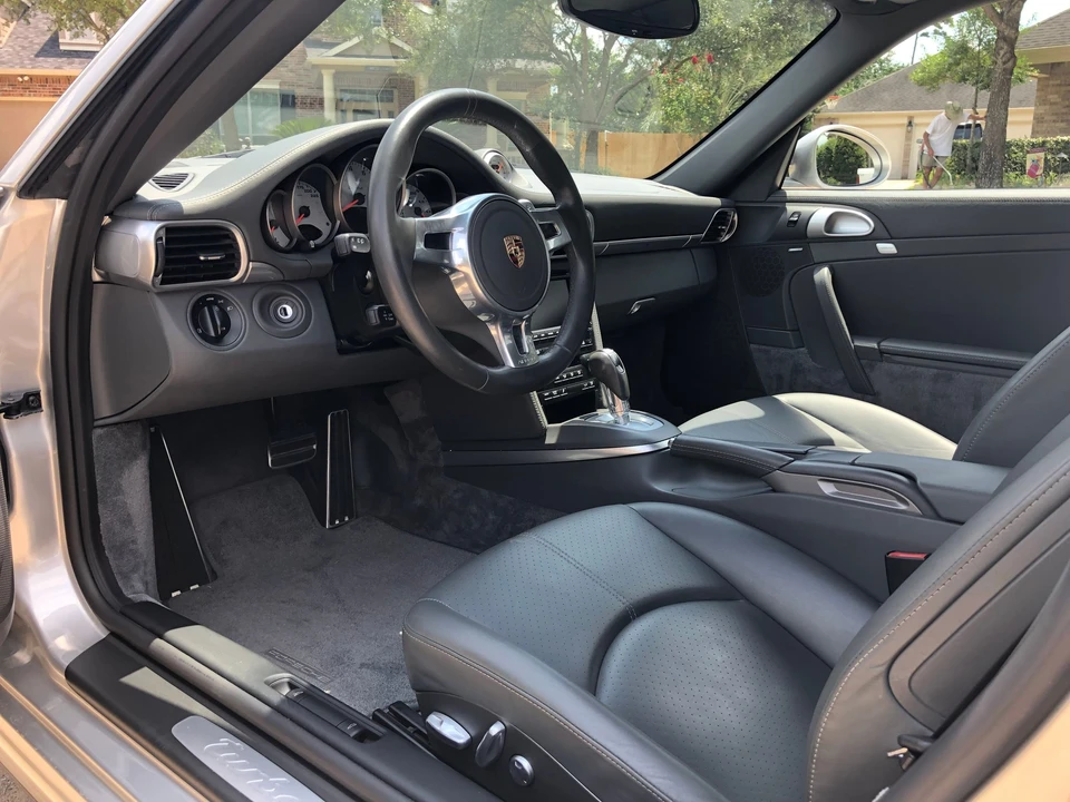 2010 Porsche 997 Turbo - Image 12 of 18