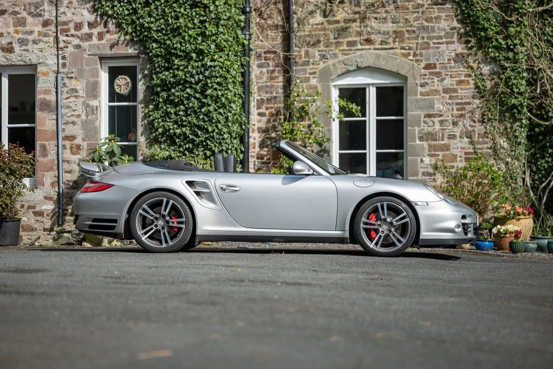 2010 Porsche 997 Turbo - Image 21 of 30