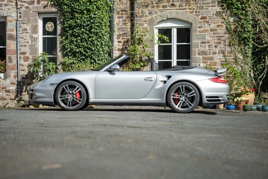 2010 Porsche 997 Turbo - Image 25 of 30