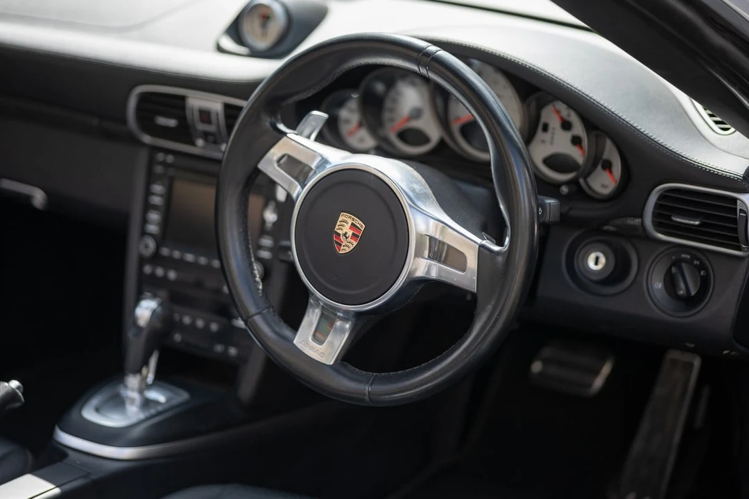 2010 Porsche 997 Turbo - Image 8 of 30