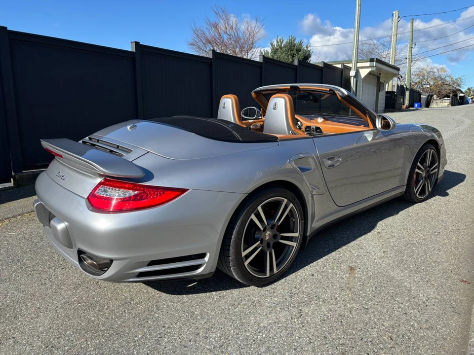 2010 Porsche 997 Turbo - Image 9 of 21
