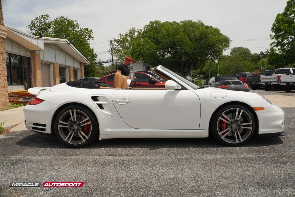 2010 Porsche 997 Turbo - Image 8 of 31