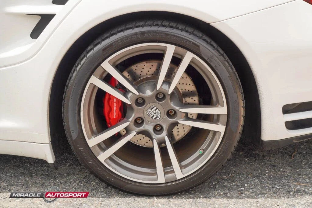 2010 Porsche 997 Turbo - Image 12 of 31