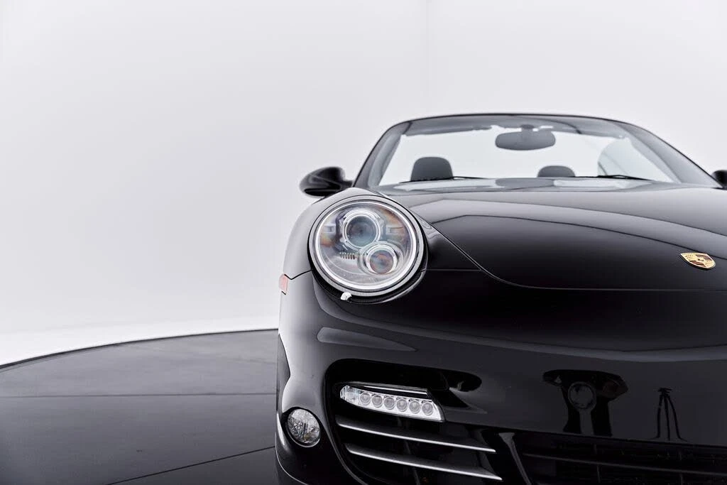 2010 Porsche 997 Turbo - Image 29 of 31