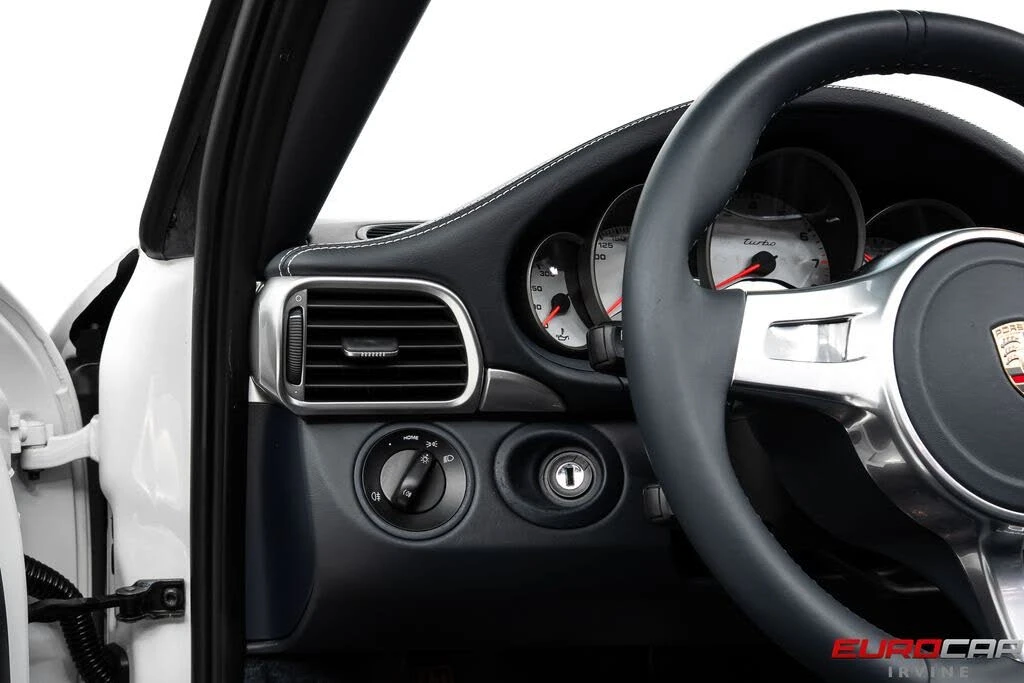 2010 Porsche 997 Turbo - Image 29 of 31