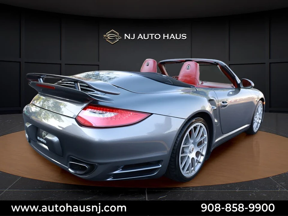 2010 Porsche 997 Turbo - Image 19 of 31