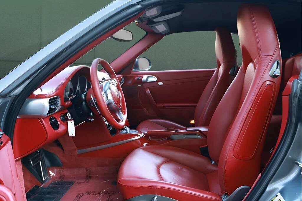 2010 Porsche 997 Turbo - Image 28 of 31