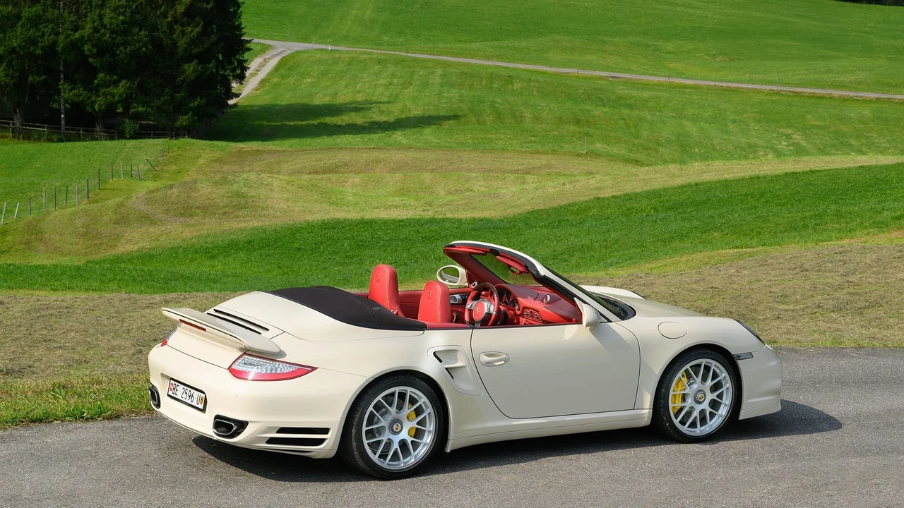 2010 Porsche 997 Turbo - Image 24 of 31
