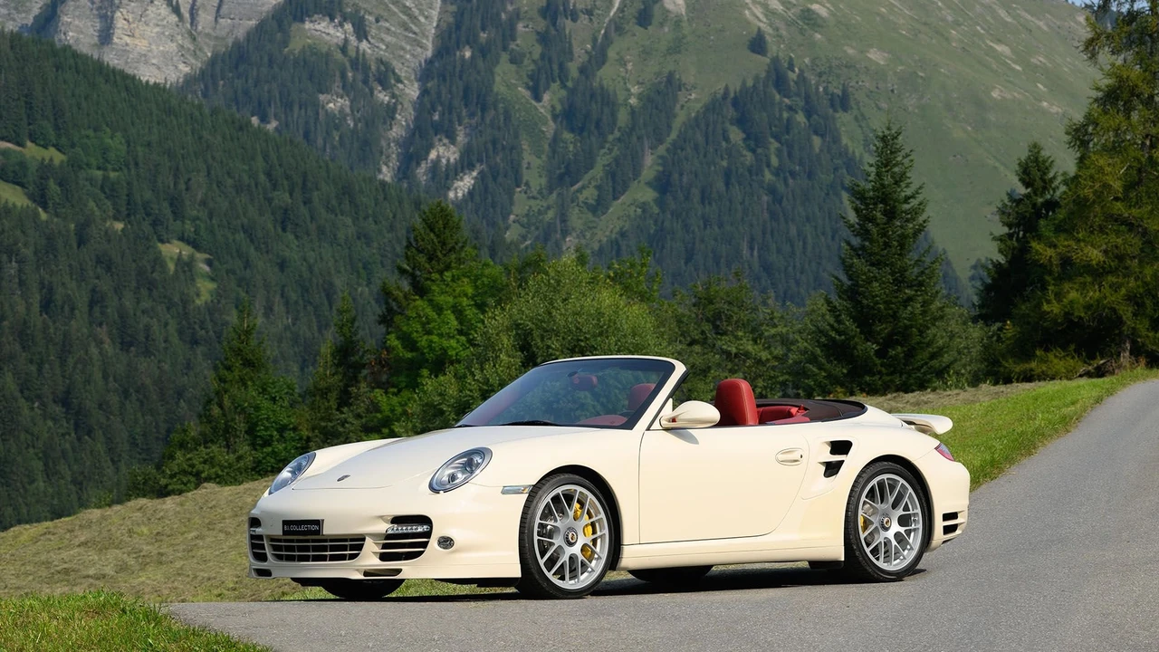 2010 Porsche 997 Turbo - Image 18 of 31