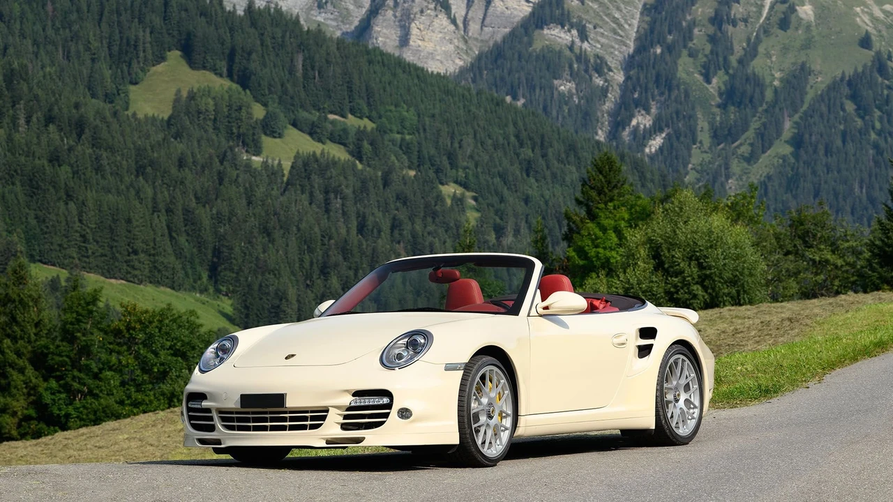 2010 Porsche 997 Turbo - Image 17 of 31