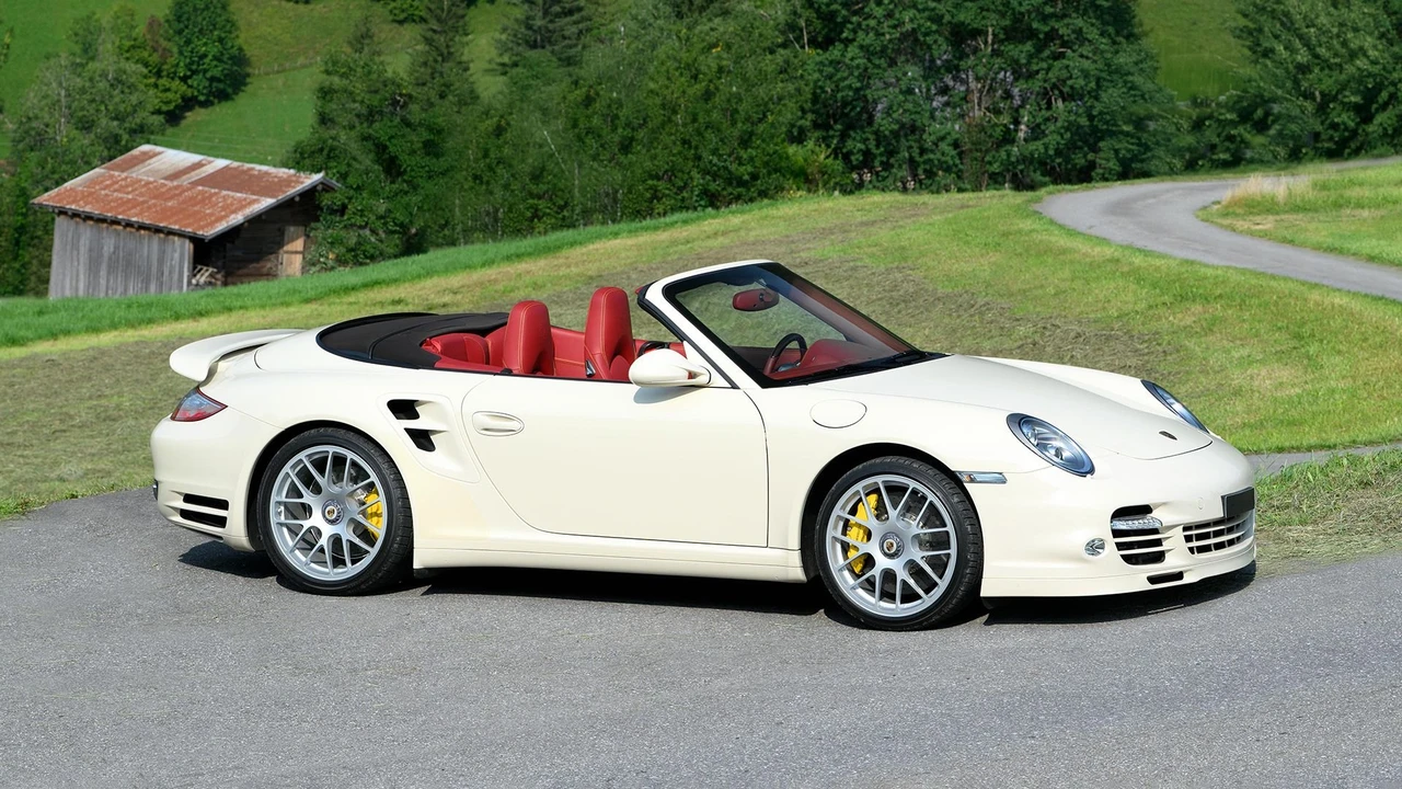2010 Porsche 997 Turbo - Image 10 of 31