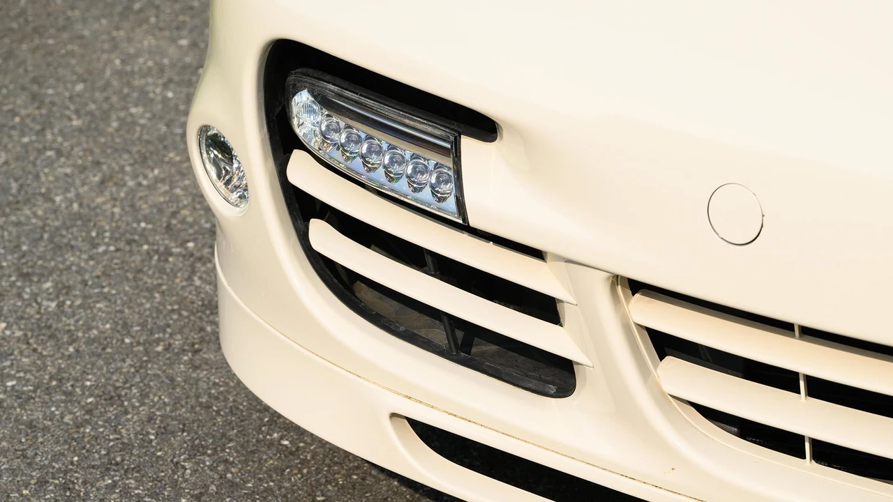 2010 Porsche 997 Turbo - Image 28 of 31