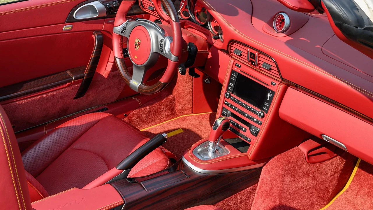 2010 Porsche 997 Turbo - Image 2 of 31