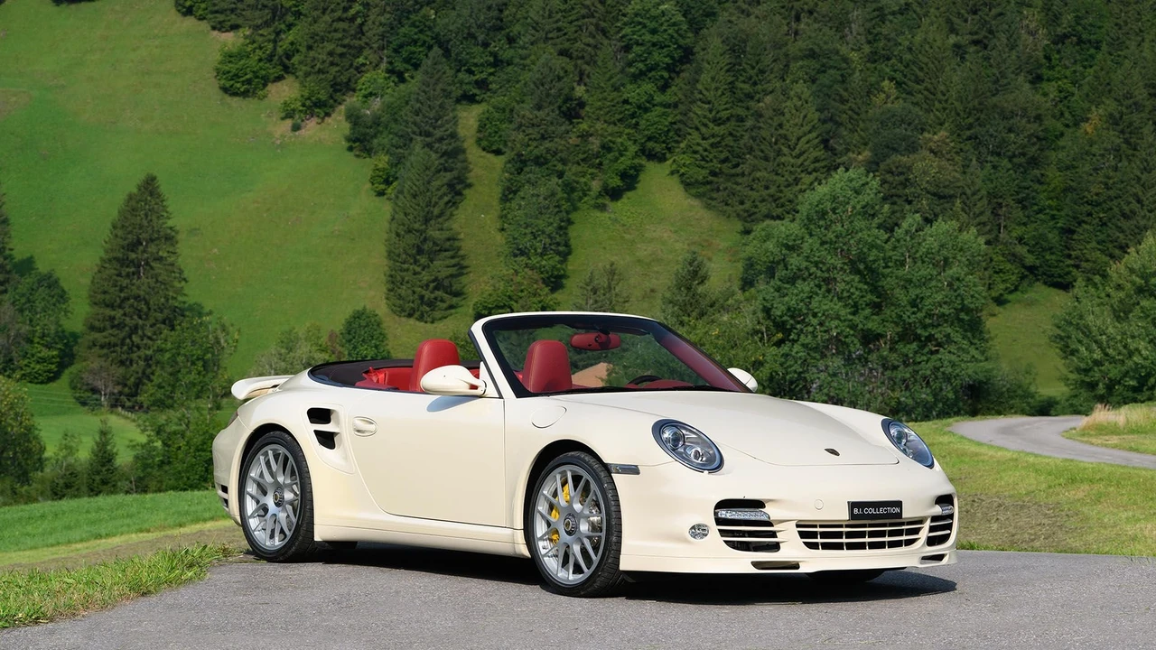 2010 Porsche 997 Turbo - Image 13 of 31