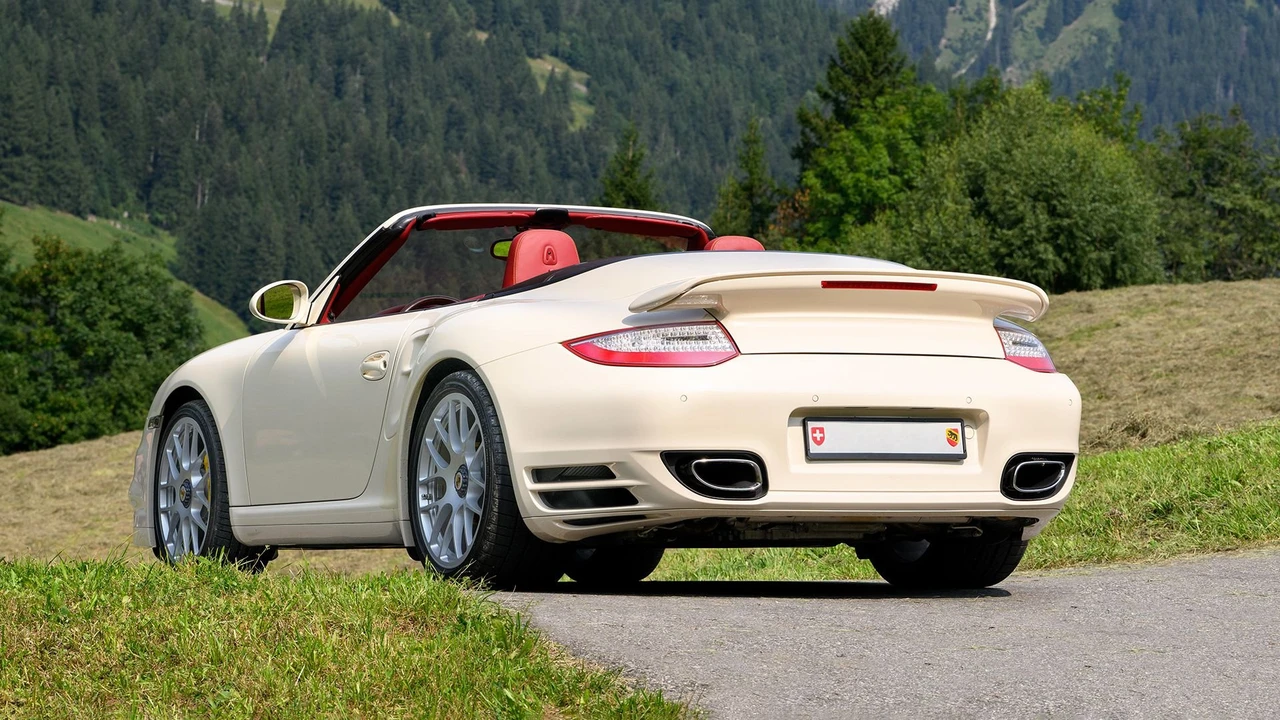 2010 Porsche 997 Turbo - Image 8 of 31