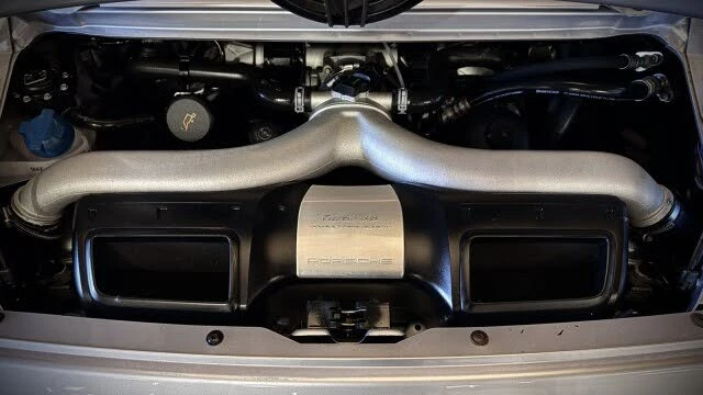 2010 Porsche 997 Turbo - Image 28 of 29