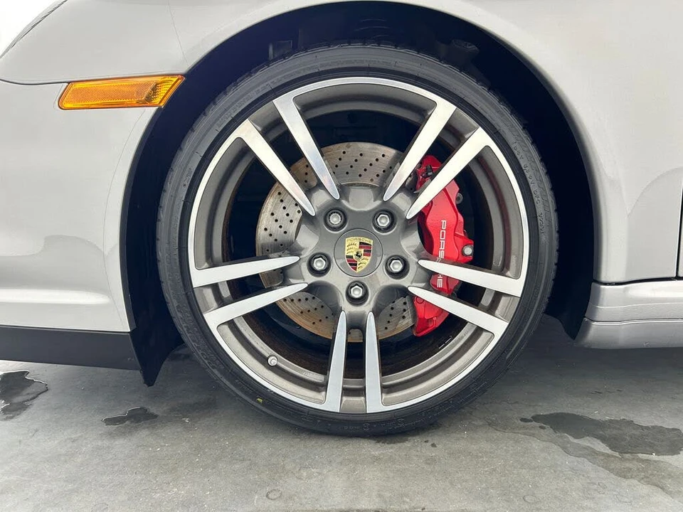 2010 Porsche 997 Turbo - Image 11 of 31