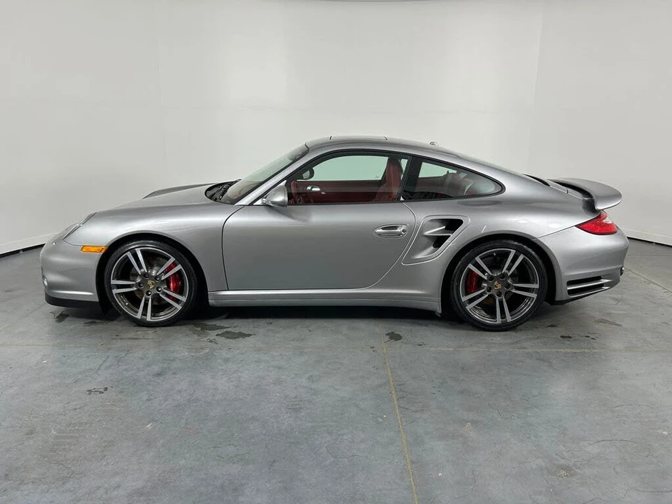 2010 Porsche 997 Turbo - Image 2 of 31