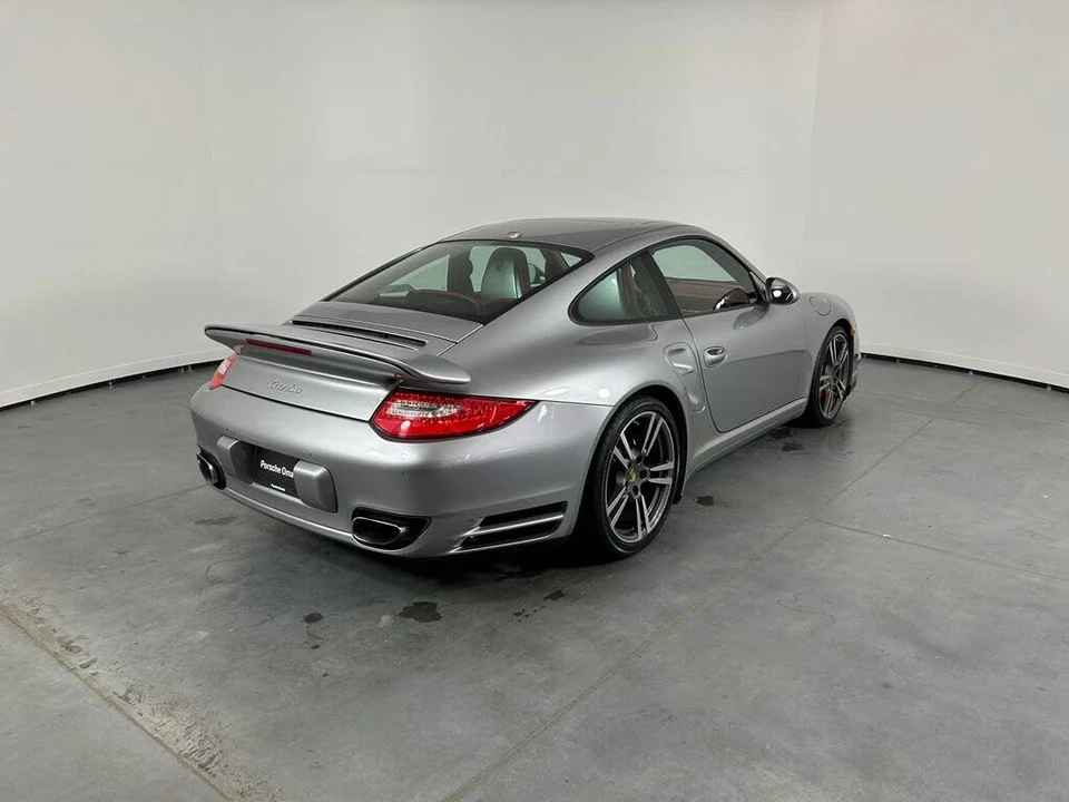 2010 Porsche 997 Turbo - Image 7 of 31