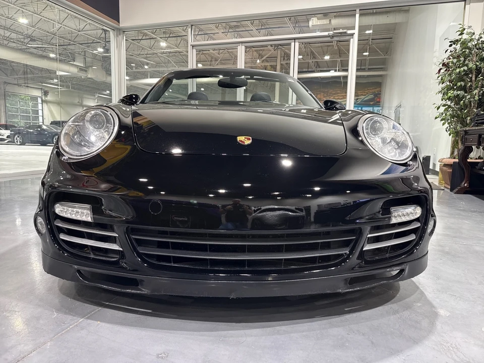 2010 Porsche 997 Turbo - Image 28 of 31
