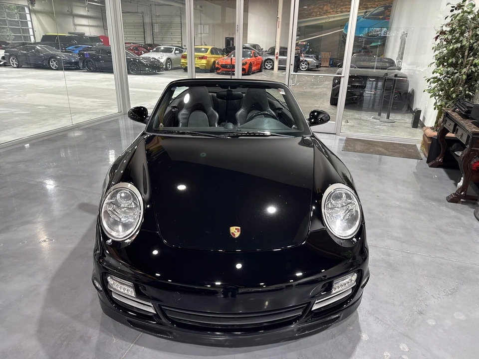2010 Porsche 997 Turbo - Image 2 of 31