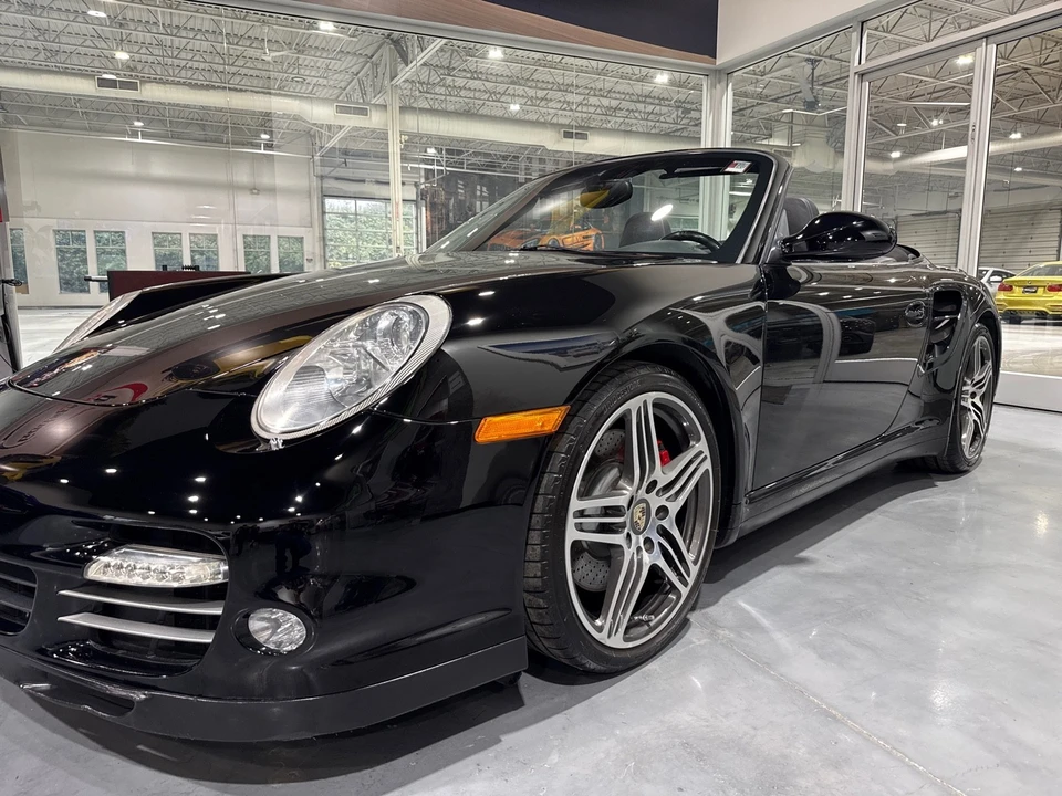 2010 Porsche 997 Turbo - Image 24 of 31