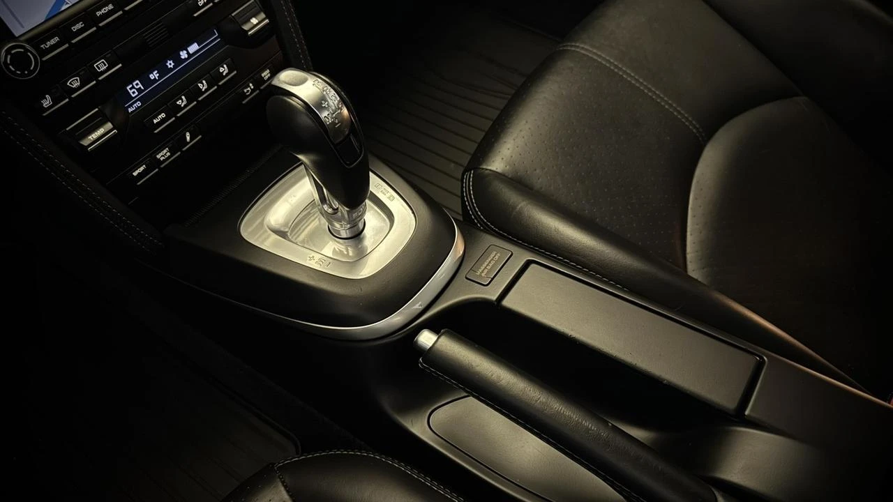 2010 Porsche 997 Turbo - Image 8 of 30